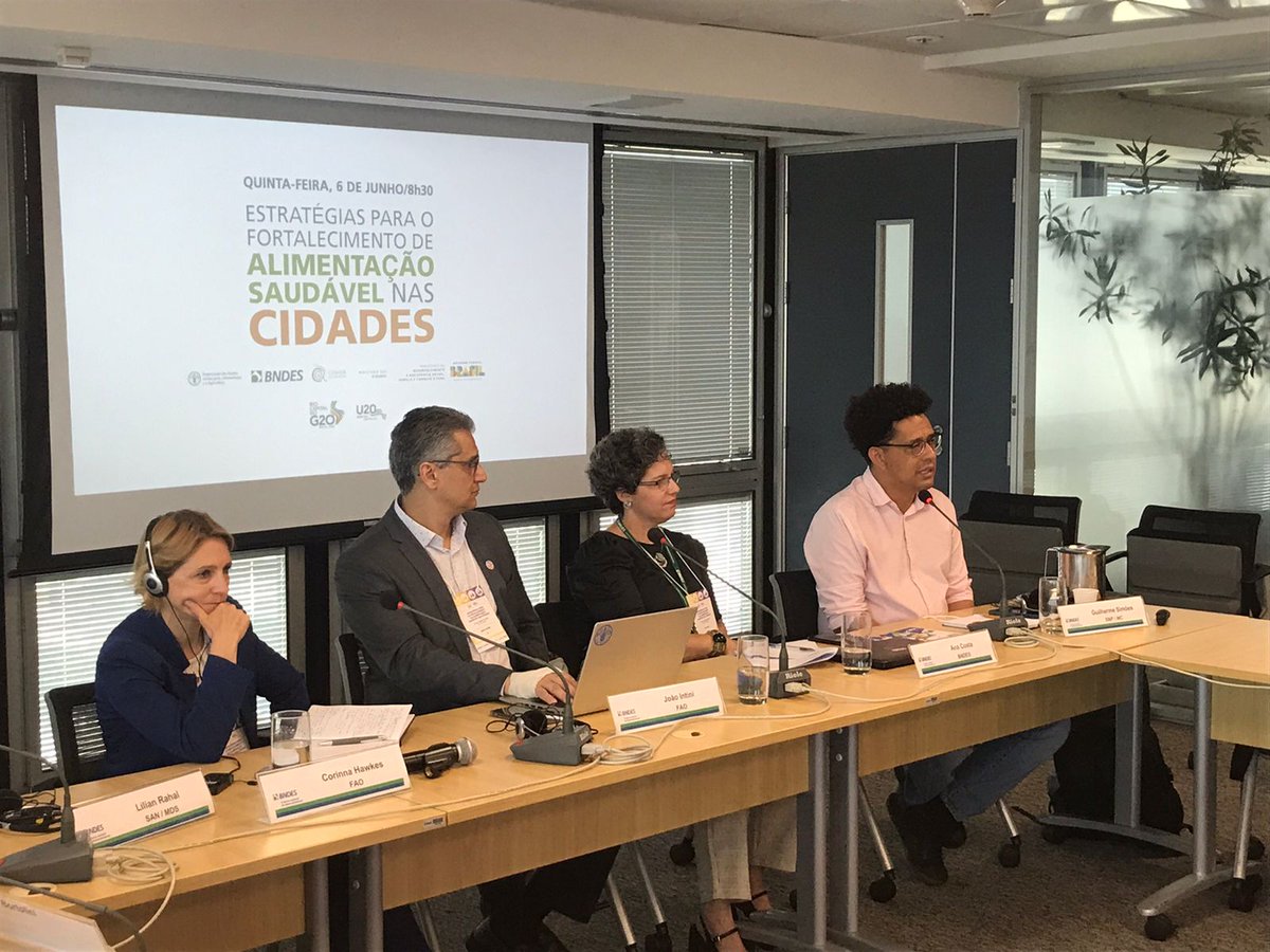 FAOBrasil's tweet photo. 🌍🌱 Nos dias 6 e 7 de junho, a FAO organizou o evento “Estratégias para o fortalecimento de alimentação saudável nas cidades”, no Rio de Janeiro, junto com @ComidadoAmanha, @mdsgovbr, @bndes, com apoio da @Prefeitura_Rio.
#FAO #MelhorMeioambiente https://t.co/9mm6GKBC47