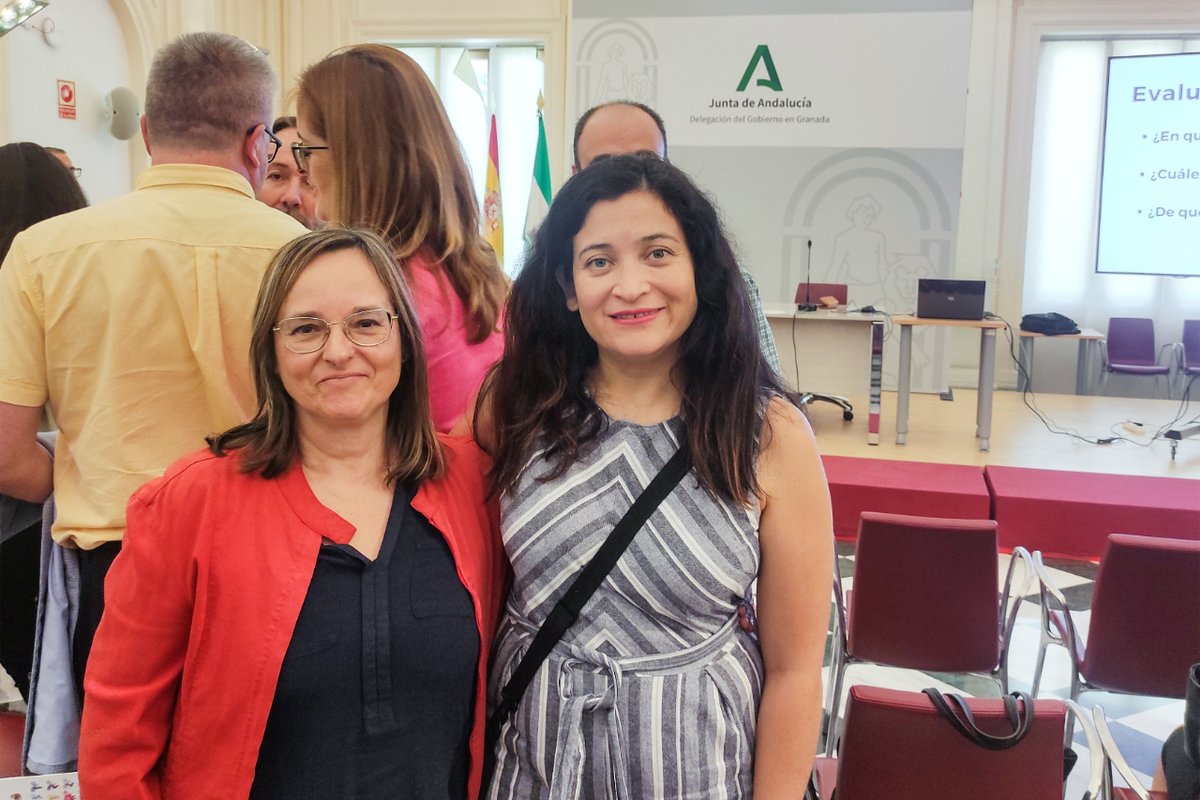 UGRemprendedora's tweet photo. 🎉 ¡Estuvimos en la clausura de la III Edición de #RedEmprende! 🚀

Fue inspirador ver a tantos jóvenes con iniciativas #emprendedoras y altas competencias de empleabilidad. 🙌

 El vicerrector de @Innovaugr, Esteban Romero (@polisea); nuestra subdirectora Jenny Ruiz...🧵 https://t.co/kZC076kJlc