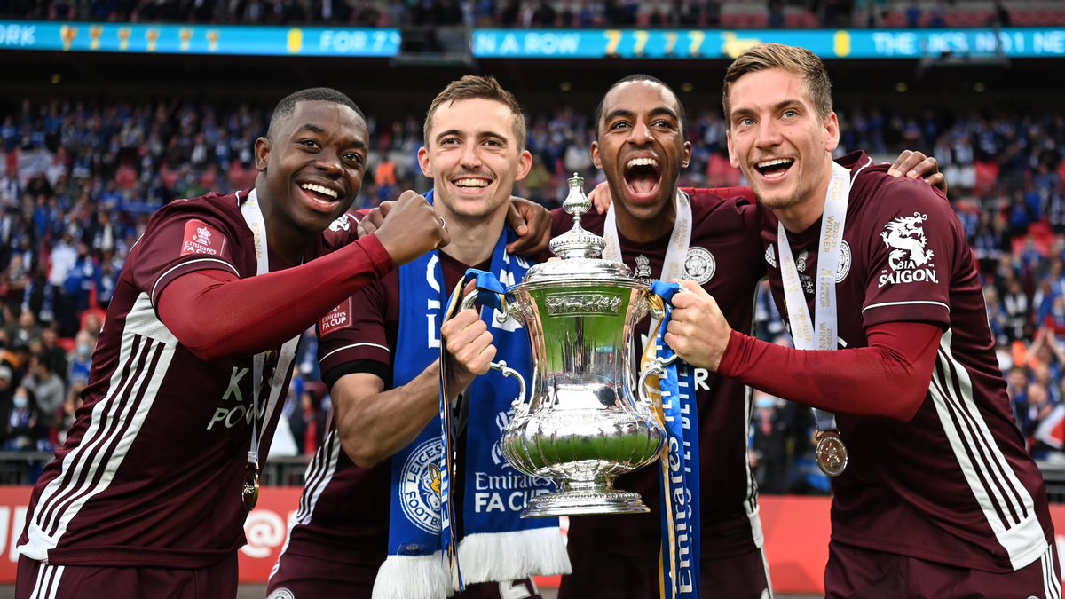 LCFC's tweet photo. Thank you, Dennis 🦊 💙 https://t.co/dwNfQ5SrZ0