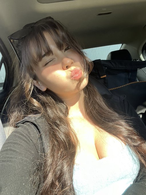 1 pic. Good morning 🩷🩷🩷 https://t.co/3qiNklW3He