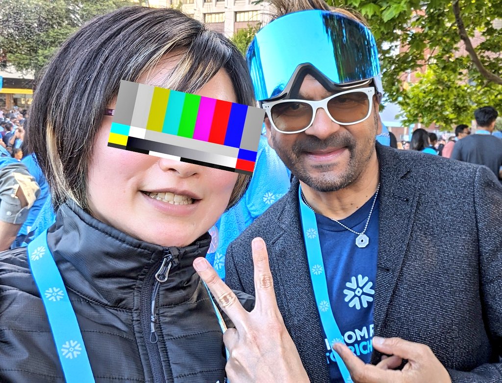 __allllllllez__'s tweet image. 推しとツーショ撮れたので、推し活的には💯
#SnowflakeSummit #DataCloudSummit