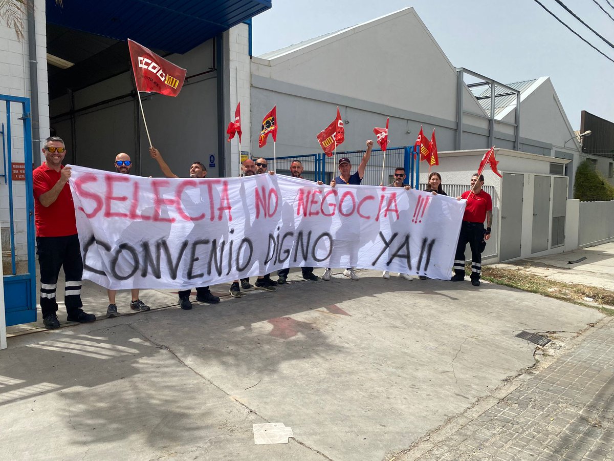 kokosselecta's tweet photo. compañeros de @selecta pais valencia en lucha por su convenio https://t.co/jcyL1bBLm1