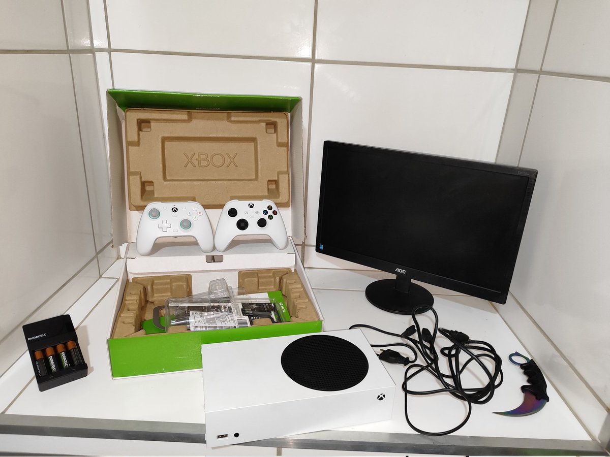 xfleebr's tweet photo. Mas é a pilha ainda? Chegou o xiboca, primeiro xiboquinha 🙌 mts gameplays por aí https://t.co/bu3XE0UWWO