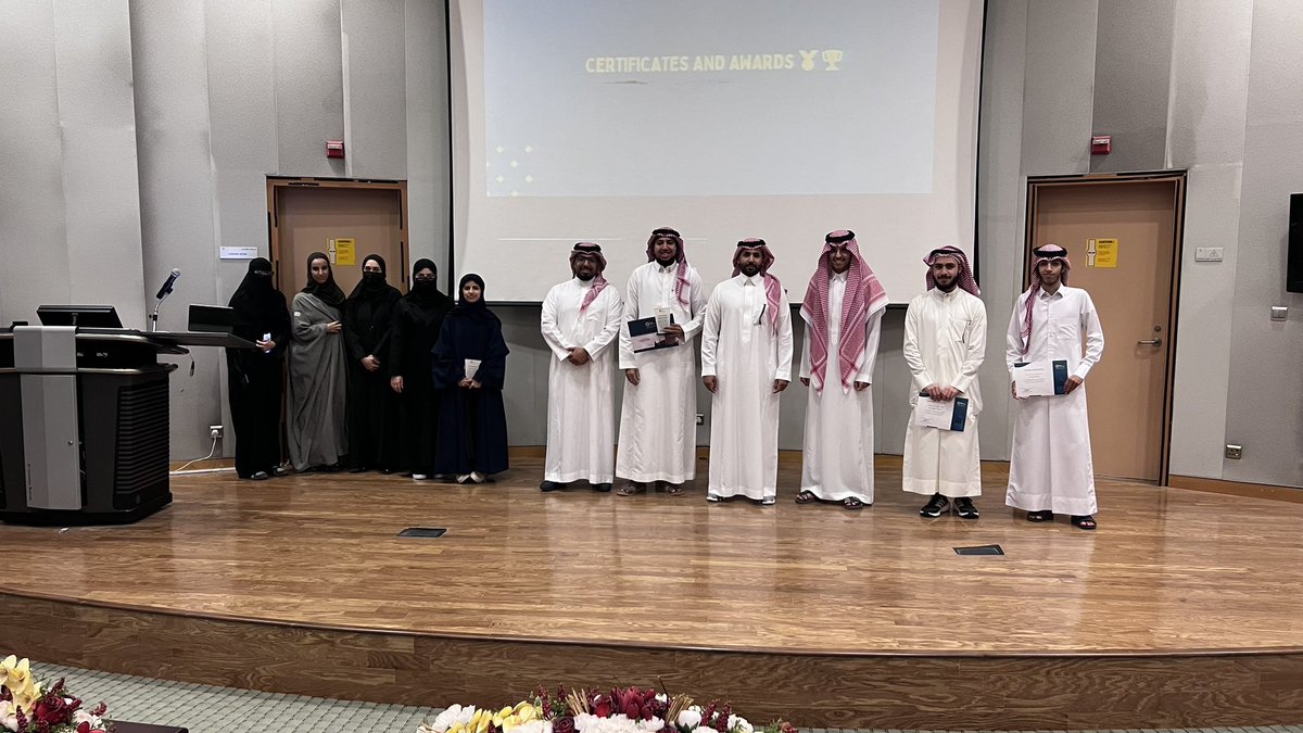 Saned_Tech's tweet photo. مشاركة الفريق في الحفل الختامي للجنة الانشطة الطلابية و المعرض المصاحب (إليت)
 
#فريق_ساند_تيك_التطوعي https://t.co/G9HPGFaLaS