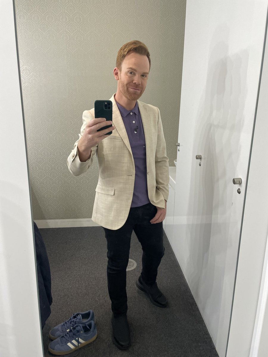 WillGowing's tweet photo. See you on #QVCStyle at 3pm, 5pm &amp; 6pm today 🙌😊💛 https://t.co/xvcDH8RUd1