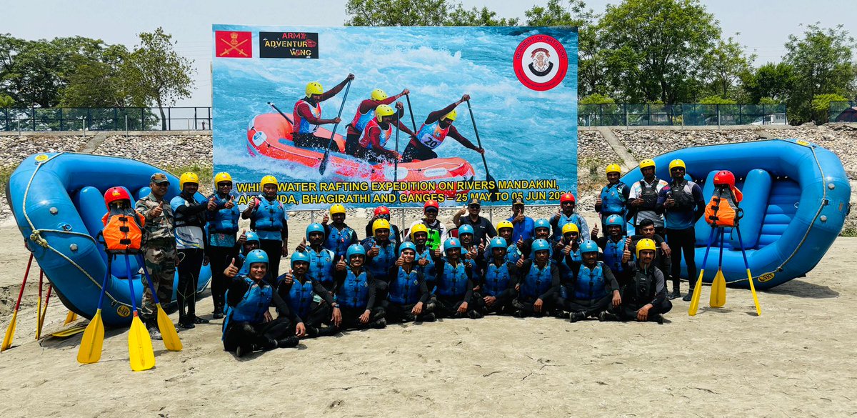 PIBGangtok's tweet photo. #Bravehearts
Indian🇮🇳 Army’s Regiment of Artillery, in collaboration with the #ArmyAdventureWing embarked on a journey to undertake a series of #WhiteWaterRafting.
For details 👉
https://t.co/PYDUCswlcu
@PMOIndia @DefenceMinIndia https://t.co/eUntpMEaa9