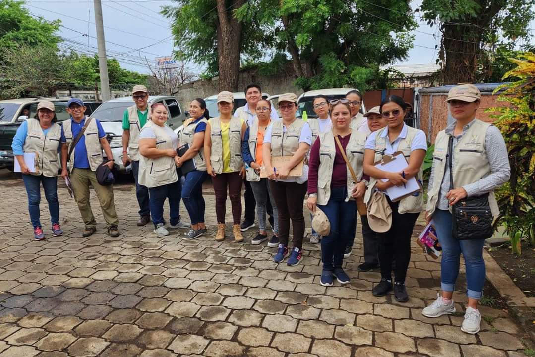 LaZelayita's tweet photo. En #Nicaragua promovemos la paz y los derechos humanos. 🕊️👥 Diariamente compañeros de la @PDDH_Nicaragua visitan barrios y comunidades para promover relaciones armoniosas y divulgar nuestros derechos humanos y deberes #UnidosEnVictorias 🇳🇮
@cesar_lopezy @Atego16 https://t.co/gOYyfYycyd