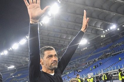 FrancescoCN12's tweet photo. Che bello sarebbe cantare di nuovo
#MeoAmigoConceicao https://t.co/ovotafdTzJ