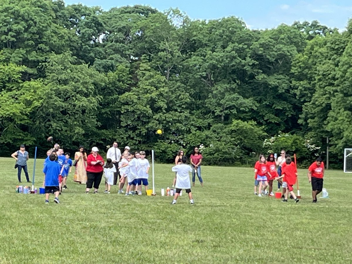 jfkeipride's tweet photo. EI Pride Forever JFK Field Day!  #eipride @eischools https://t.co/exsRJW6nDI