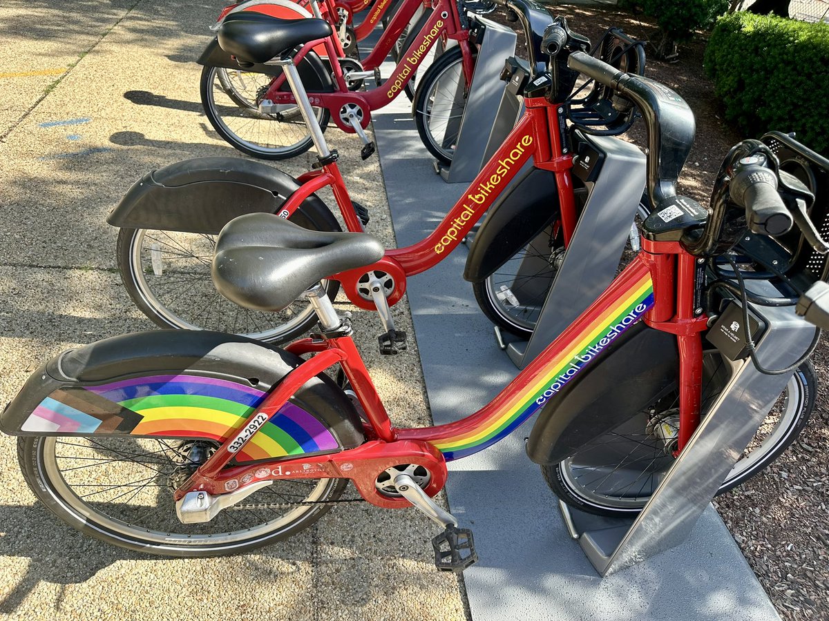 CoganinDC's tweet image. I just found the coolest ride in the District! @bikeshare #bikeshare #driveless #dcpride 🏳️‍🌈🏳️‍🌈🏳️‍🌈
Found in #Ward6
