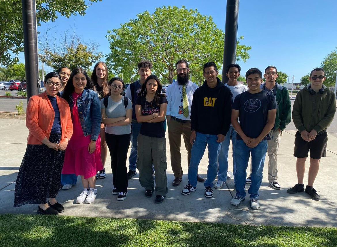 We are throwing it back to the National Day of Prayer with @p7hawks 🔥 They had the boldness to participate at their school! #p7works
