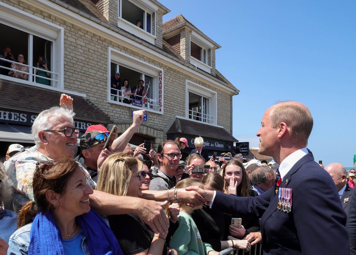 KensingtonRoyal's tweet photo. Great to see so many of you at Arromanches yesterday! #DDay80 https://t.co/YaPRNsRXAD
