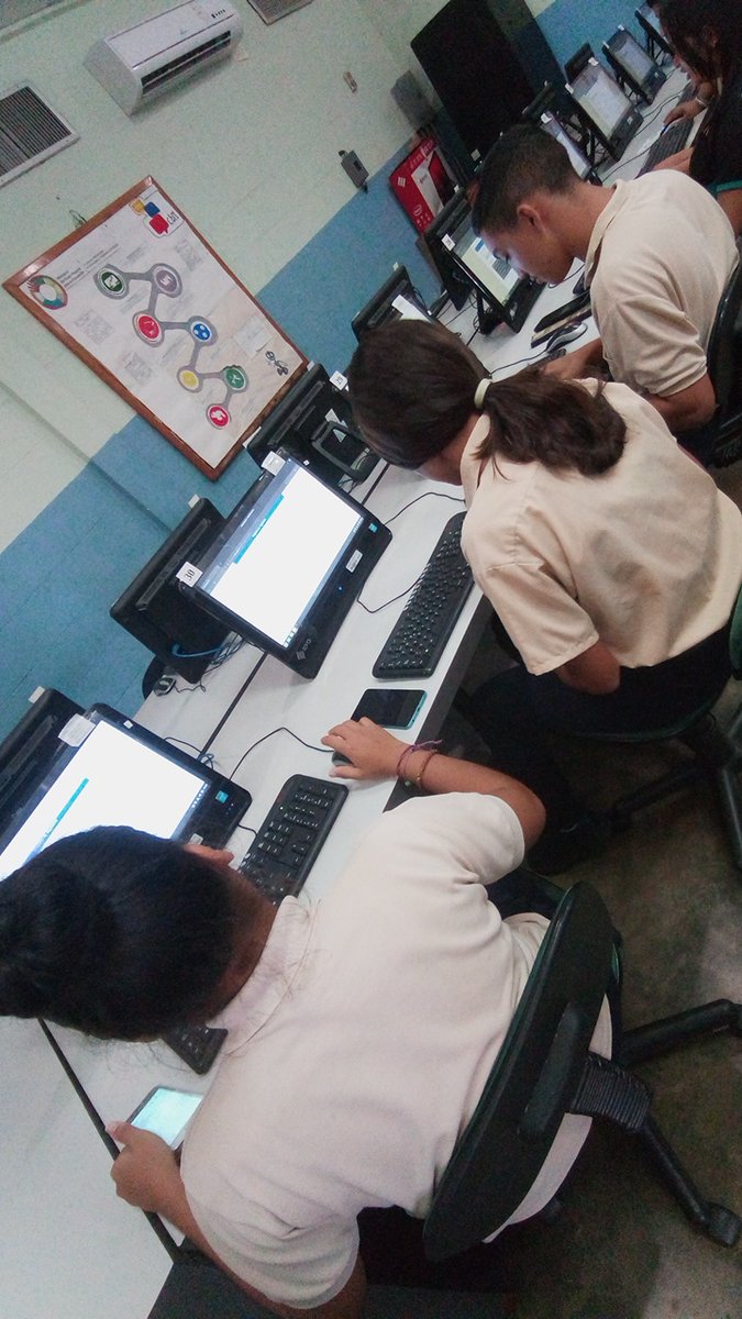 REGISTRO SNI Opsu, Junio, 7/ 2024. Estudiantes de  5to. Año, Liceo Nac. "Simón Bolívar" Parroquia Barinitas Mcpio. Bolívar  #SomosFundabit
<a href="/NicolasMaduro/">Nicolás Maduro</a>
<a href="/_LaAvanzadora/">Yelitze Santaella</a>
<a href="/Fundabit_/">FundabitOficial</a>
@MPPEDUCACION
<a href="/JackiePSUV/">Jacqueline Faria</a>
<a href="/CDCEBarinas/">CDCE Barinas</a>
