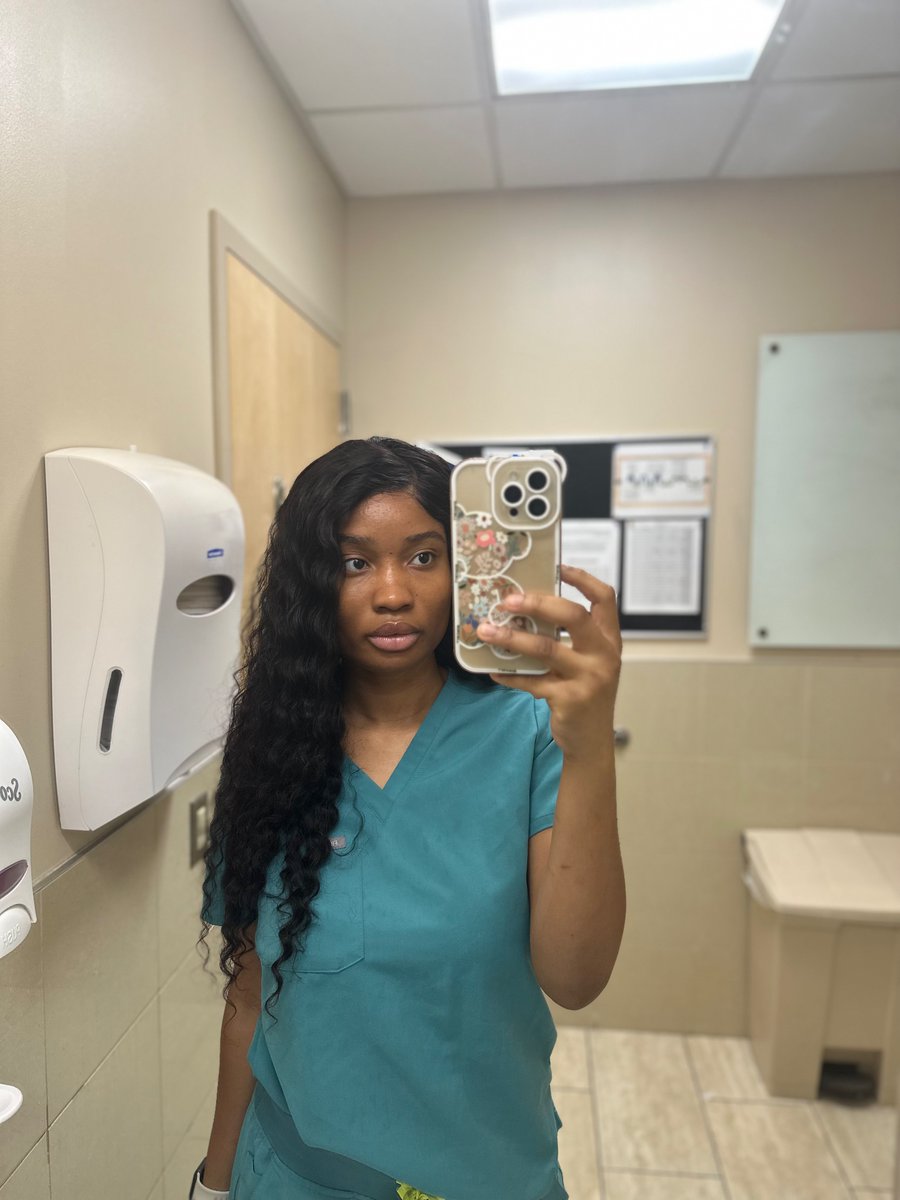 Theverytiredgirl tweet media