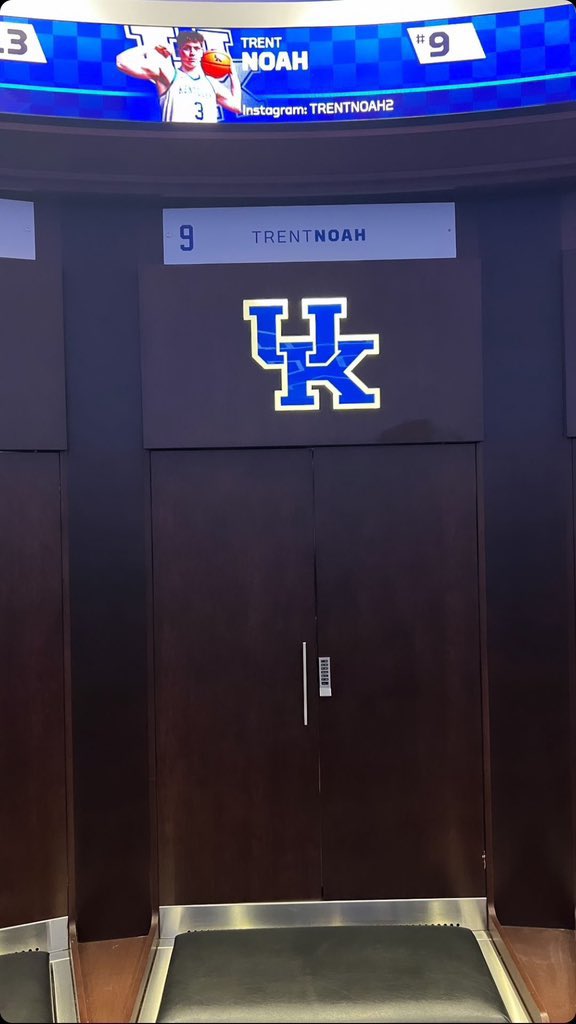 RichieBucketsUK's tweet photo. I canβt imagine the emotions this kid felt the first time I got to see his locker with UK plastered on it right under his name. I would have sat and stared at it for a good hour straight. This is truly dream come true material. #AssignmentNumber9π https://t.co/lzUJXEGuMJ