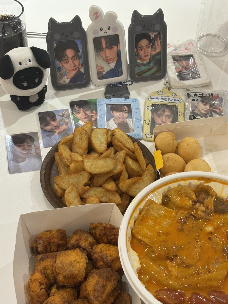 ggomsii's tweet photo. 📍부산 ♡

원아페 전 여자들의 은밀한 파티 .. 🤫✨

#가슴이웅덩해지는맛
#유진아복숭아는에피타이저구요 https://t.co/hK3IQNBcj4