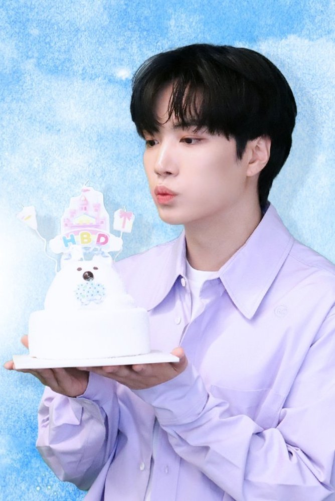royaljju's tweet photo. 나에게 항상 좋은 에너지를 주는 종현아💙 생일 축하해 😍😍
#앤유의모토_종현이의날
올해 생일에도 앤유와 종현이만의 
#HAPPY_JONGHYEON_DAY
특별하고 즐거운 추억이 만들자 💛 https://t.co/Jt3YZhMIBK