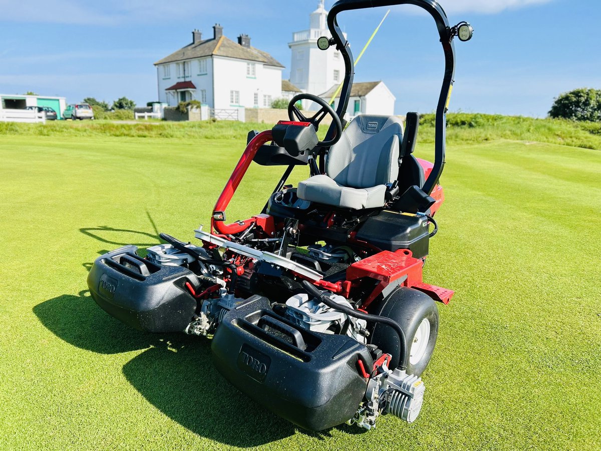 Earlier this week we installed three new <a href="/ToroGolf/">Toro Golf</a> GR3370 all electric triple mowers for greens, tees and surrounds at Royal Cromer Golf Club. Many thanks to Mark his team and the club for their continued business. <a href="/ReesinkTurfEast/">Reesink East Anglia</a> 

#Toro #GolfMachinery #ElectricMower