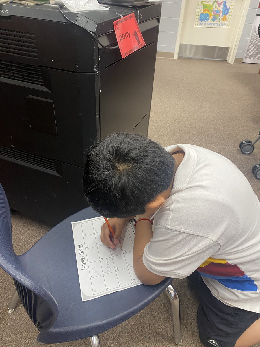 DunellenCurric's tweet image. FABER Runs on Math and Literacy! This morning our students and their families celebrated the last Title I Engagement Event for the year. Thank you to our interventionist for celebrating math and literacy all year long! #SmallTownVibes