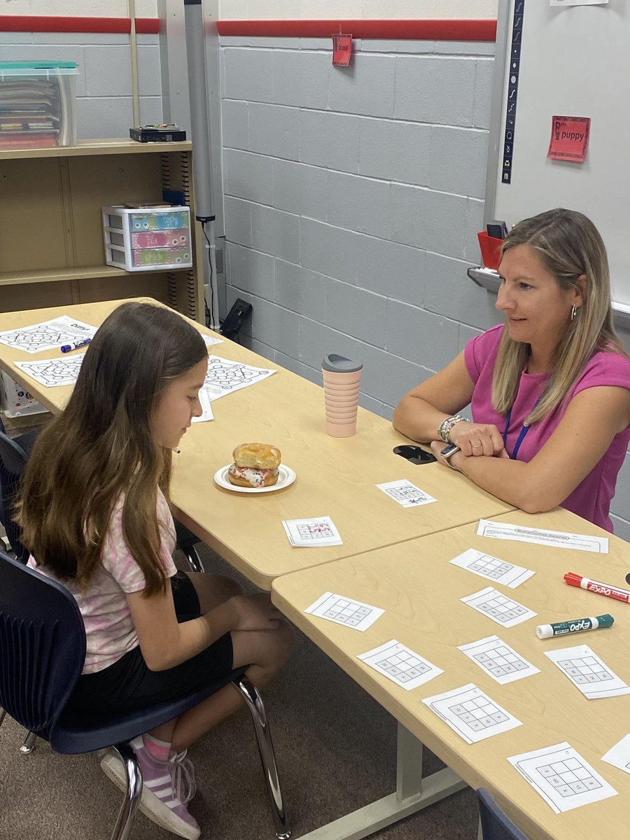 DunellenCurric's tweet image. FABER Runs on Math and Literacy! This morning our students and their families celebrated the last Title I Engagement Event for the year. Thank you to our interventionist for celebrating math and literacy all year long! #SmallTownVibes