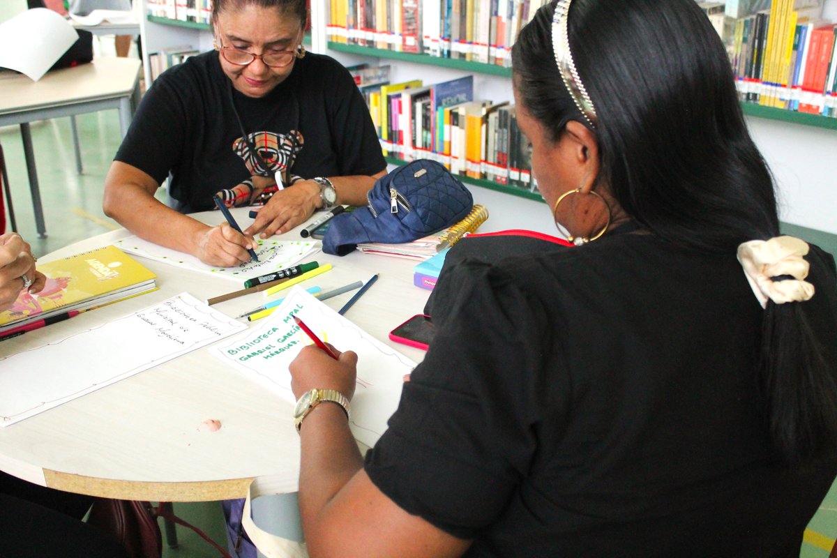 Red Nacional de Bibliotecas Públicas de Colombia tweet media