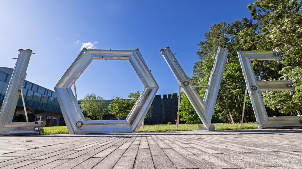 Advanced Photon Source tweet media