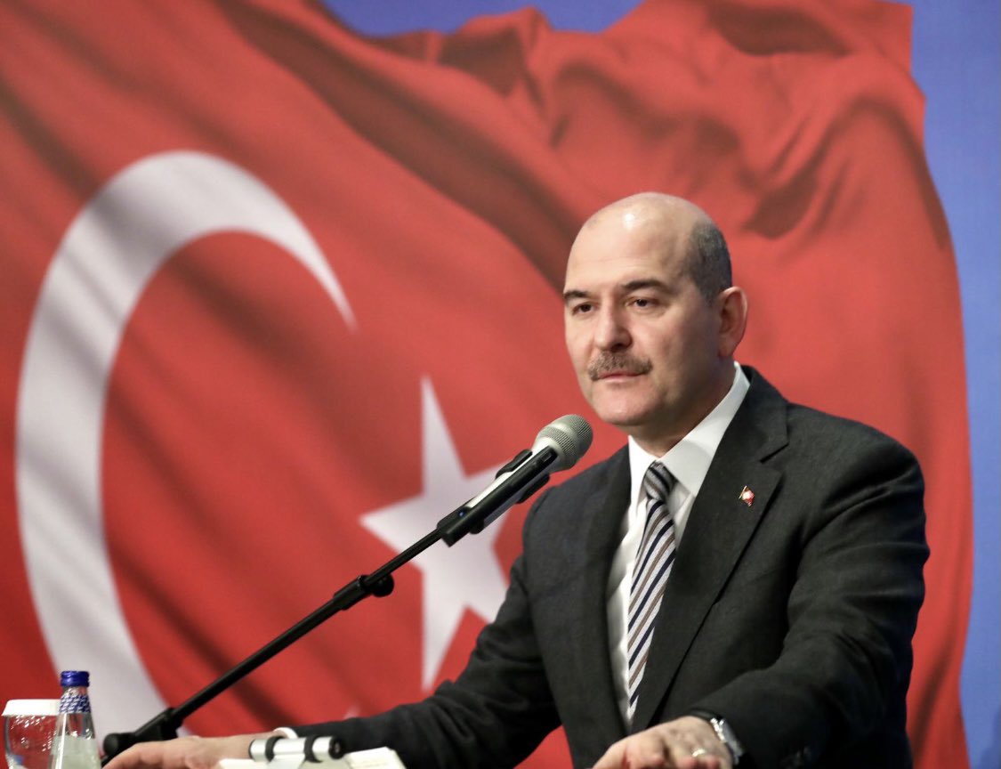 FatosKaraman4's tweet photo. Altın iyisi ayarından İnsan iyisi Hamurundan Bakanın iyisi Çalışkanlığı dan belli olur, Depremde orada Selde Çamurda her Felakette yerinde olan yattığı yatağı unutan yiğit adam #Süleymansoylu Doğruya Doğru adam gibi adam. Seni Çok Özledik 🇹🇷 https://t.co/ZfLO2Boz7w