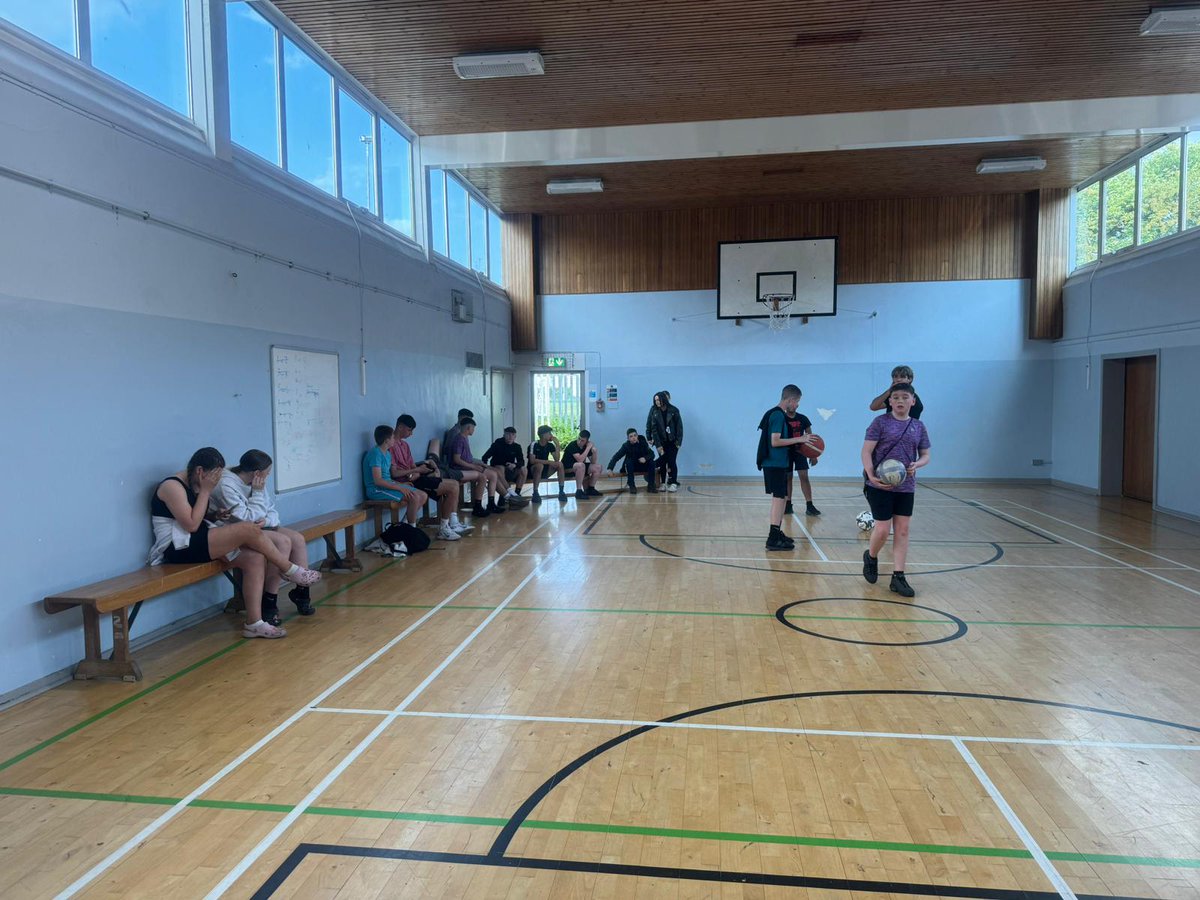 Diane Barbour tweet media