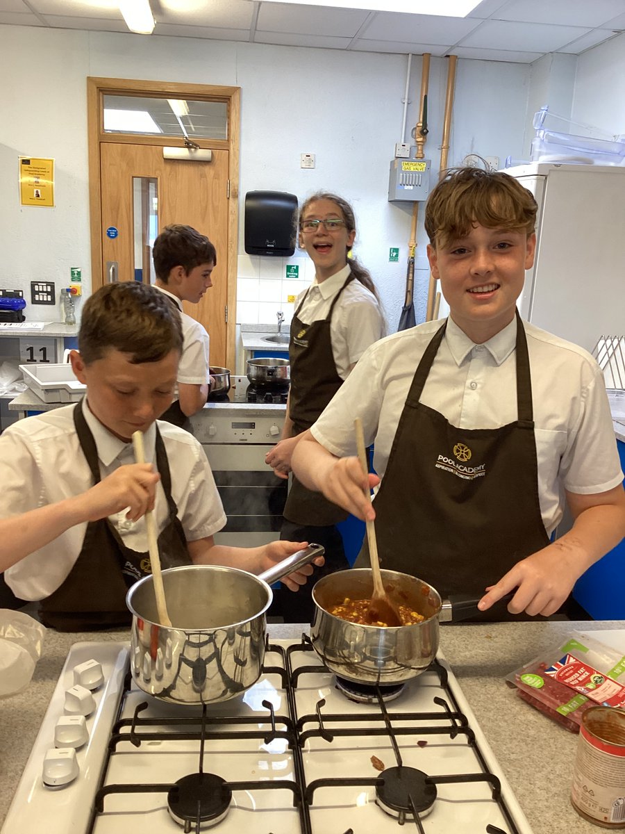 Pool Academy tweet media