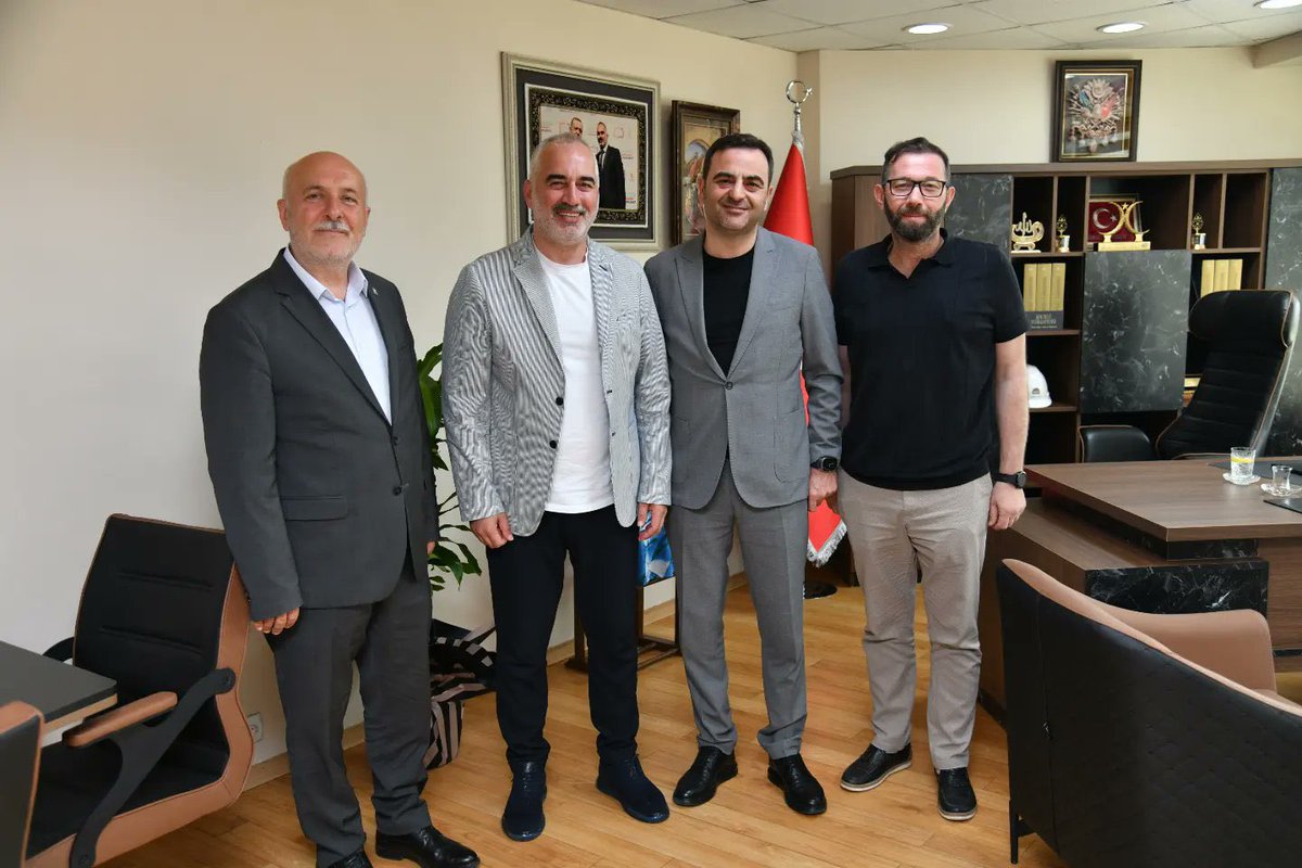 Önceki dönem Karamürsel Belediye Başkanımız ve Kocaeli Büyükşehir Belediyesi Siyasi Başkan Danışmanı İsmail Yıldırım'a hayırlı olsun ziyaretinde bulunduk.

Sayın Başkanımıza misafirperverliğinde dolayı teşekkür ediyor, yeni görevinde muvaffakiyetler diliyoruz.