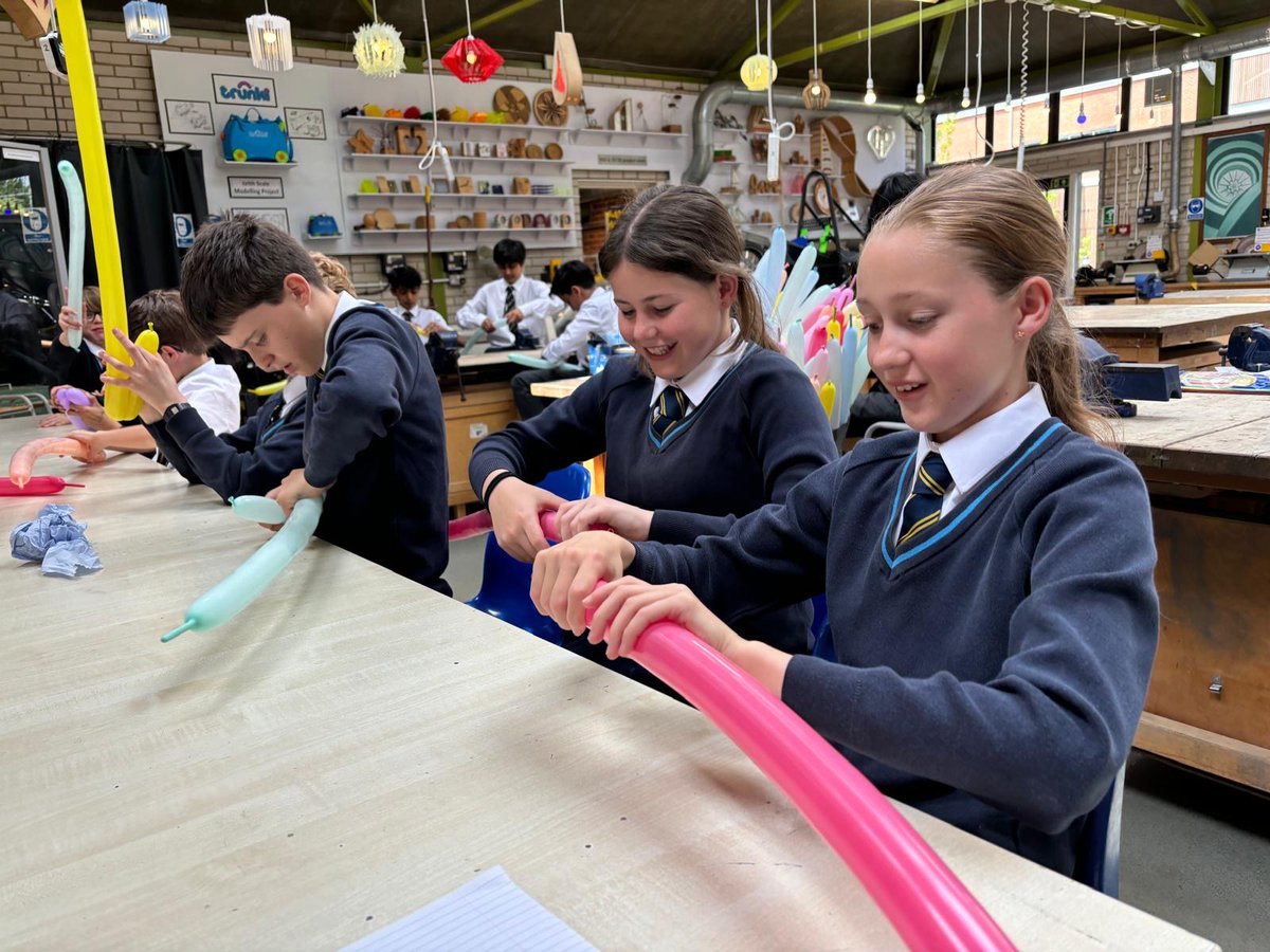 chigwellschool's tweet photo. It's important to relax & unwind after exams: our Year 8s have been working hard in their end-of-year exams, and enjoyed chilling out with a balloon-making activity today π
#ChigwellSchool #LowerSchool #Wellbeing #BalloonMaking #PastoralCare#WorkHardPlayHard #ExamSeason https://t.co/O2WXMdVdAr