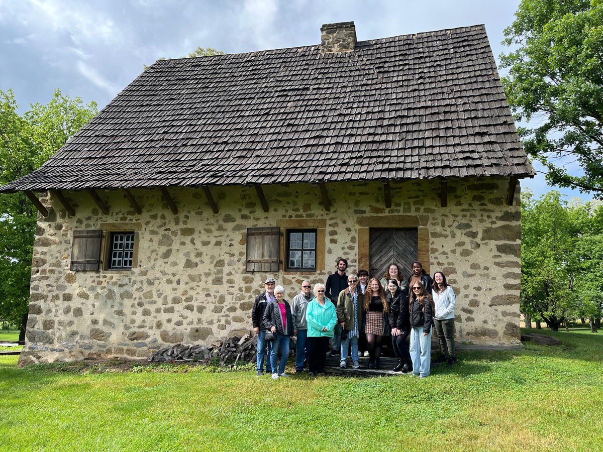 PRINT_Migration's tweet photo. The PRINT team visited the #1719House in PA. The 1719 House was home to the Herr family, one of the original German Mennonite settlers in Lancaster County. They learned about their life and culture, as well as the Lenape indigenous people and their history and interactions in PA. https://t.co/X9JsWBEe3m