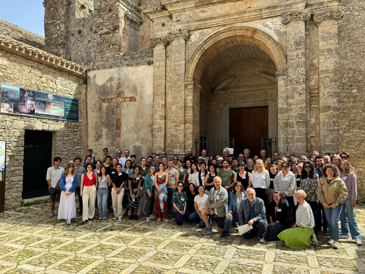 maria albo (@mariaalbo6) on Twitter photo Wonderful workshop at Erice,Sicily! Sexual Selection in a Changing World organized by <a href="/DrKimor/">Chiara Morosinotto</a> @PilastroAndrea @GilRosenthal Tamás Székely
We discussed how climatic conditions can alter sexual traits influencing adaptive changes and population viability Wonderful workshop at Erice,Sicily! Sexual Selection in a Changing World organized by <a href="/DrKimor/">Chiara Morosinotto</a> @PilastroAndrea @GilRosenthal Tamás Székely
We discussed how climatic conditions can alter sexual traits influencing adaptive changes and population viability