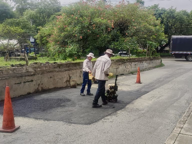 Obras Públicas Envigado tweet media