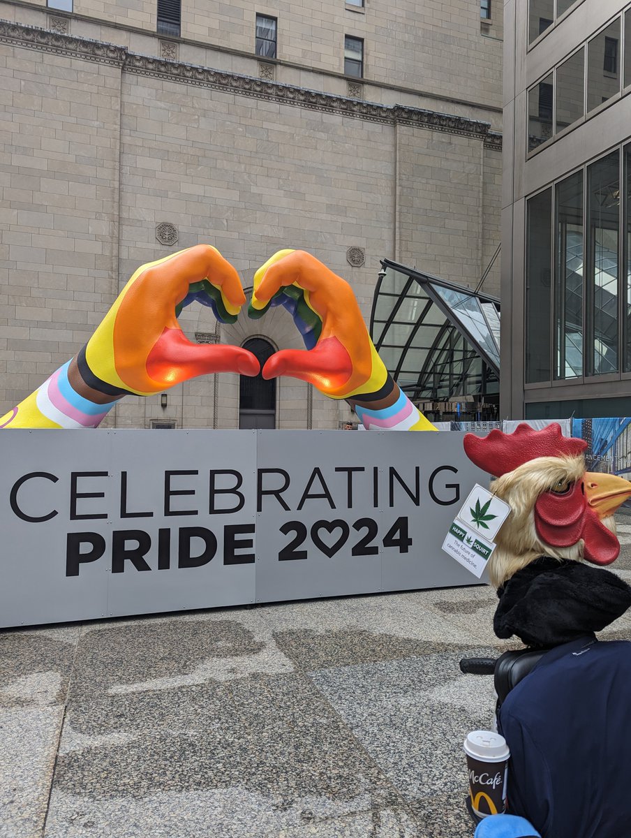 HAPPY SQUIRT:

🏳️‍🌈 Celebrating Pride Month one squirt at a time! ❤️

(Please squirt responsibly)