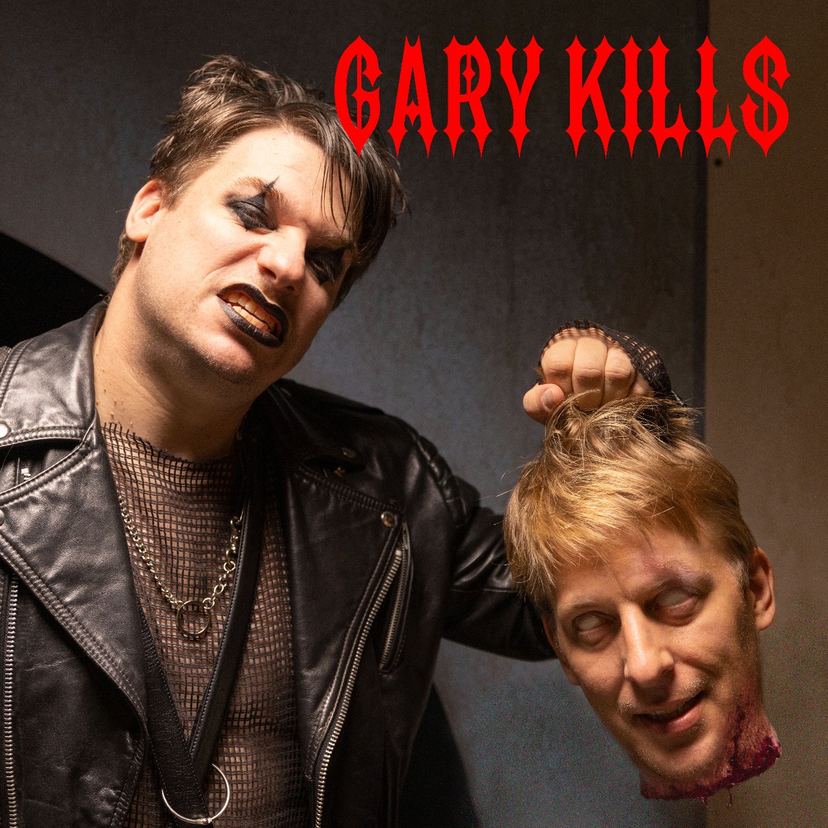 spacejanitors's tweet image. Here's a close-up of Gary's metal album cover (and some BTS from the album cover shoot). The head is that of Sebastian Harder, the show's incredibly talented Production Designer! 💀🩸🔪

SWIPE FOR SOME BTS ➡️