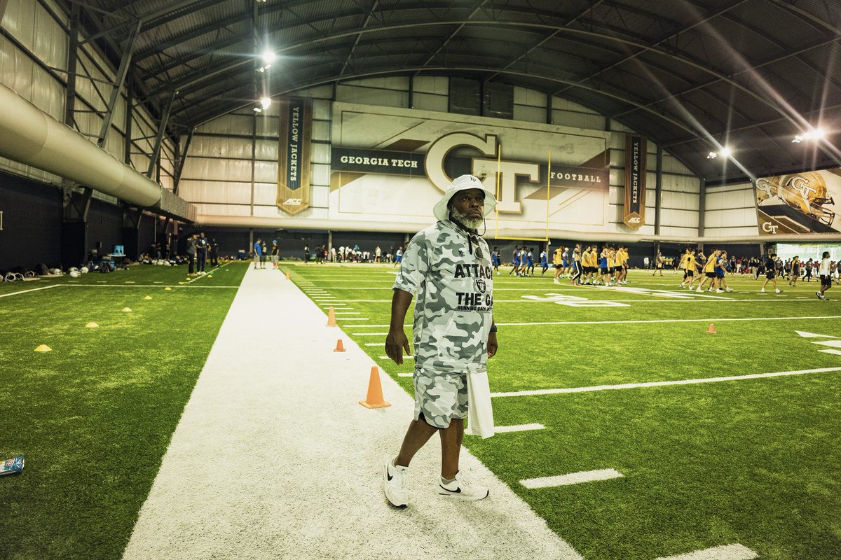 One of the best RB coaches in the country! The legendary <a href="/small_terrell/">Coach Small</a> rocking the ATTACK THE GAP gear <a href="/GTFootball/">Georgia Tech Football</a> 7v7 Camp #IAMMYOC #WeMakeFashionFortheField