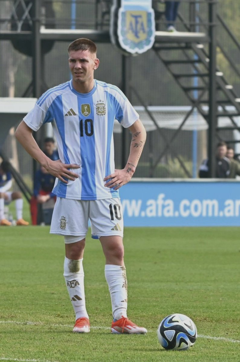 frabigol's tweet photo. Le queda PINTADA la 10 de la selección a Franco Mastantuono, el heredero. https://t.co/dP6Df2oQia