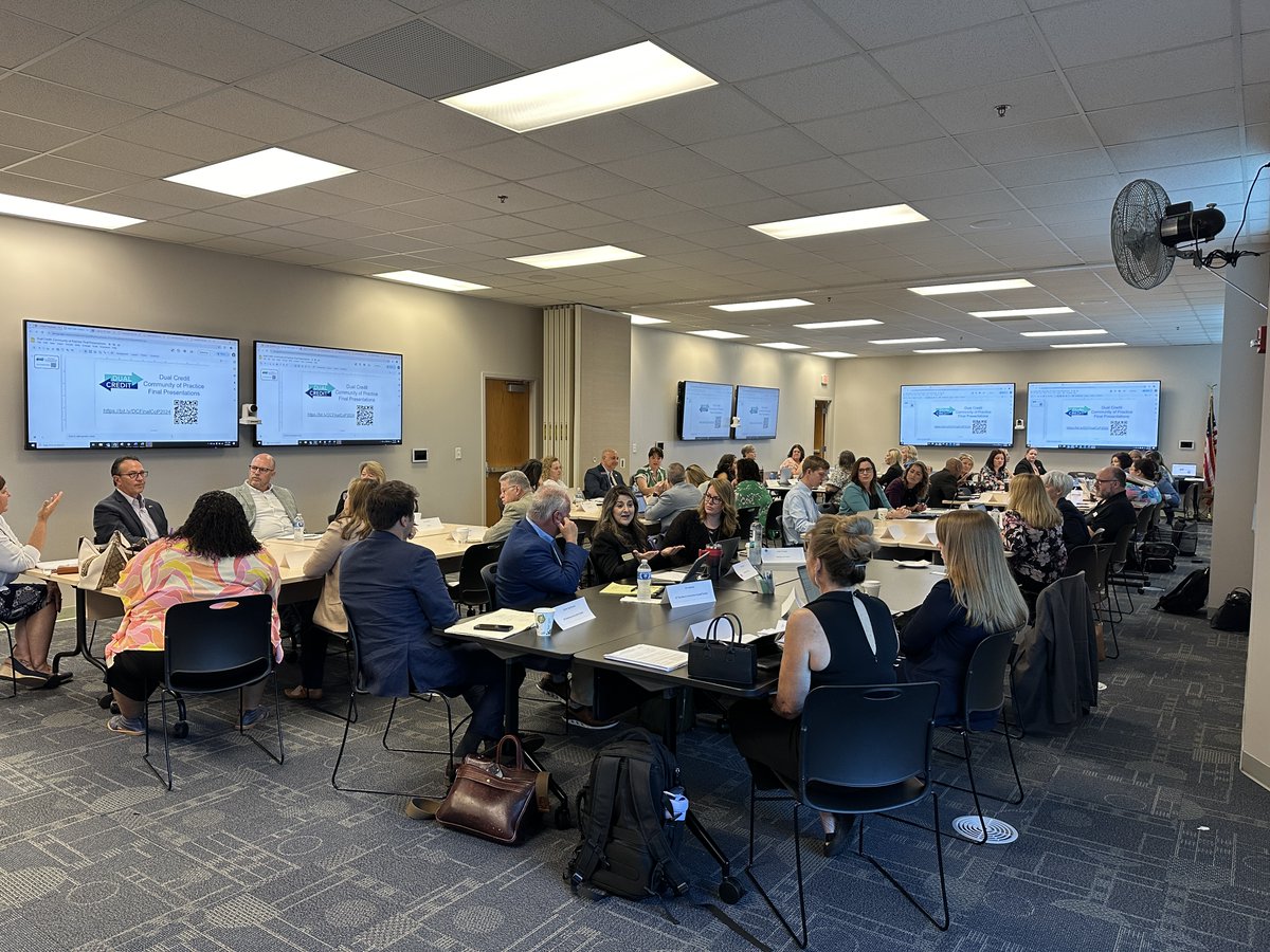 CEC_KY's tweet photo. It's a great day to talk about dual credit! We welcome impact partners across KY to discuss dual credit processes/programs w/ our DC Community of Practice members. @CPENews @apelli2 @RobinHebert3 @cpepres @KHEAA @KyDeptofEd @KY_CTE @CollegeinHS @GEARUPToday @kystats @KyEdandLabor https://t.co/yssgSrnsiZ