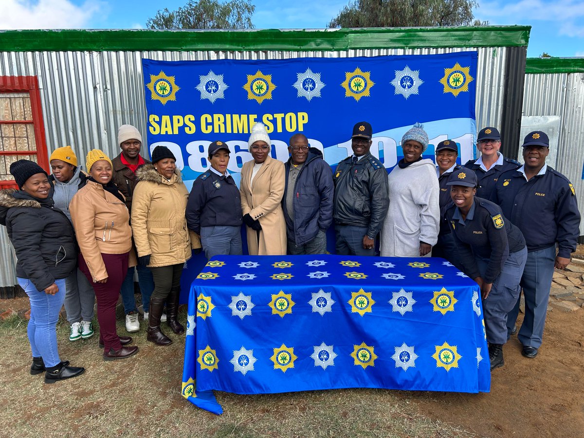 SAPoliceService's tweet image. #sapsFS #ChildProtectionWeek2024
SAPS members, together with other stakeholders visited Bootshidi Day Care Centre and Kgomotso Day Care Centre in Thaba Nchu, Free State today. The children were treated with gifts and members taught them some valuable safety hints. NP