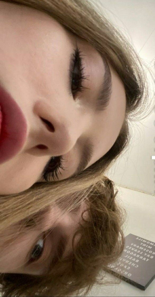 ONTEM FOI DIA DO NATE MAS MEU CELULAR QUEBROU ENTÃO EU VIM DAR PARABENS HOJEEEE✨️

buon compleanno mio principe, grazie per essere il migliore amico del mondo intero 🩷🎀