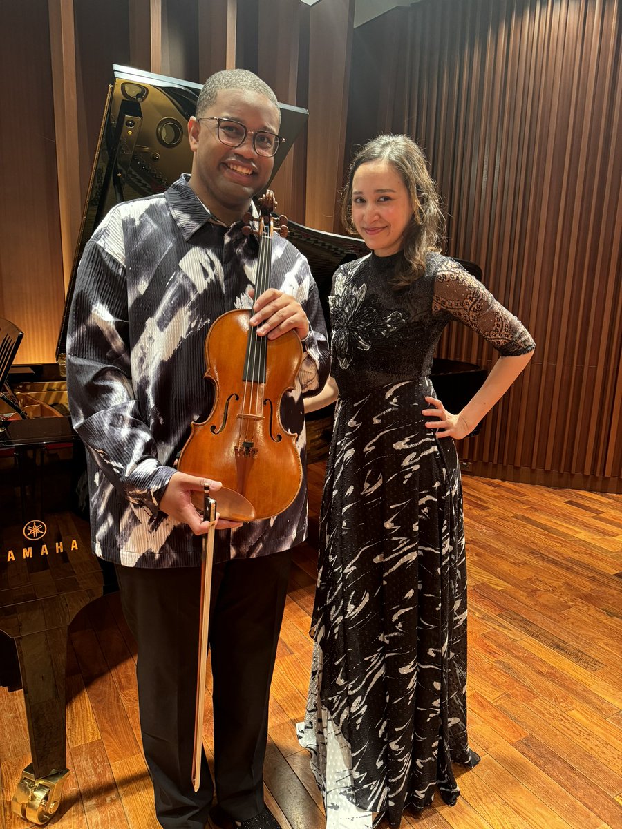 dmasonviola's tweet photo. My heart is full of gratitude🥹 THANK YOU for such a memorable evening! 楽しかった🎻🎹#ヤマハ銀座
 #brahms #musicianlife https://t.co/xOF6WHXnJ1