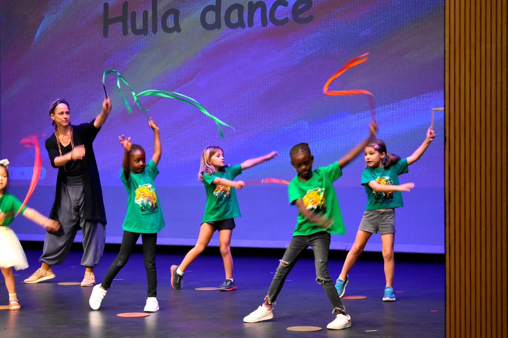 ISDakar's tweet photo. Our kindergarten assembly was an inquisitive and creative occasion as our students demonstrated all of the imaginative ways in which they have learnt from their art unit of inquiry learning through visual arts, dance and song. #ISDakar #Kindergarten #Assembly https://t.co/yl1XfL99qN