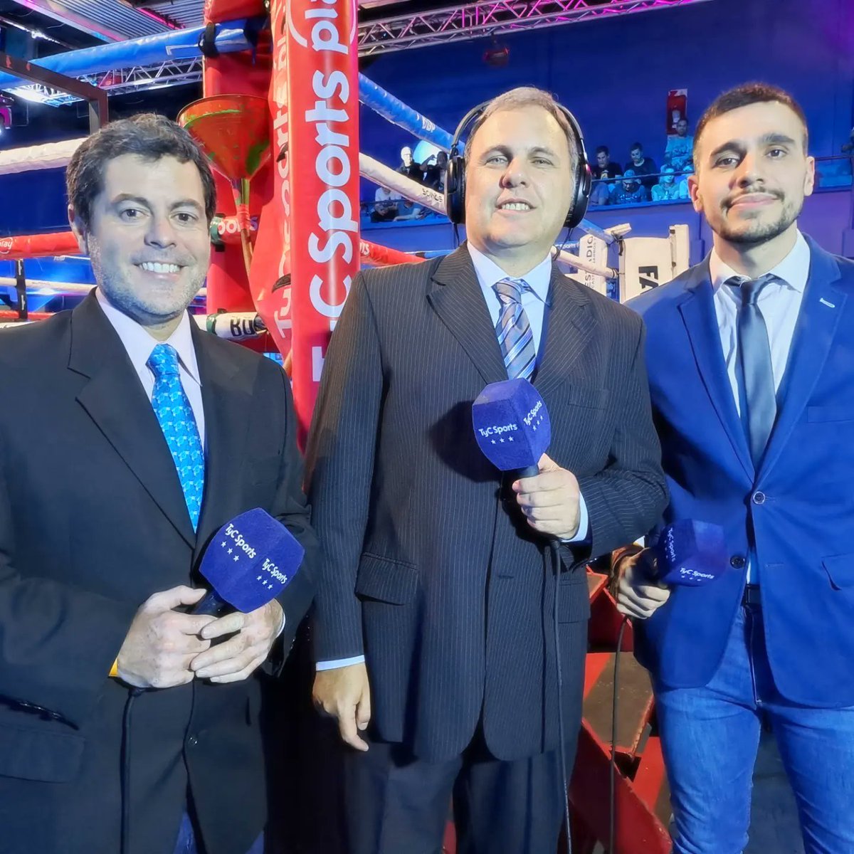 tuchojurnet13's tweet image. Feliz #DiaDelPeriodista a todos con los que transitamos esta hermosa profesión 👦🏽⚽️🥊🎙🎧