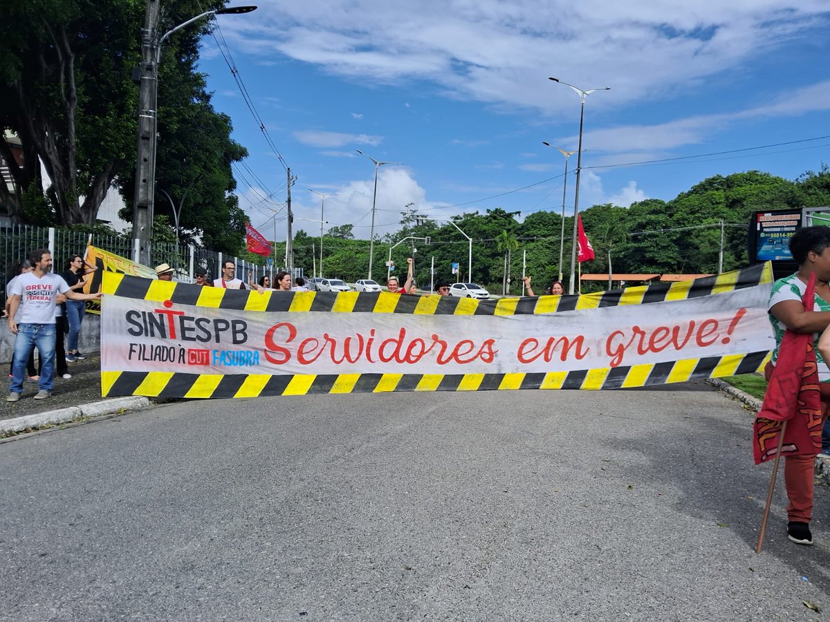 sintespboficial's tweet photo. #EducacaoNoOrcamento https://t.co/H4yVMhEbV7