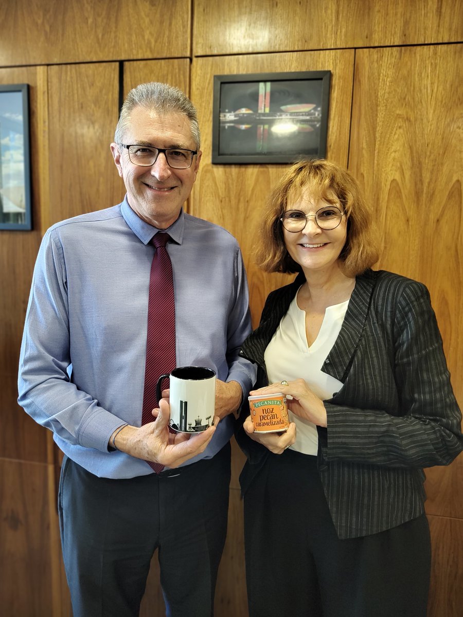 Muito obrigada, Deputado <a href="/HeitorSchuch/">Heitor Schuch</a>, pela conversa amigável e pelo intercâmbio sobre mais maneiras pelas quais a Alemanha pode ajudar o Rio Grande do Sul a lidar com o desastre das enchentes e por ocasião do bicentenário da imigração alemã.