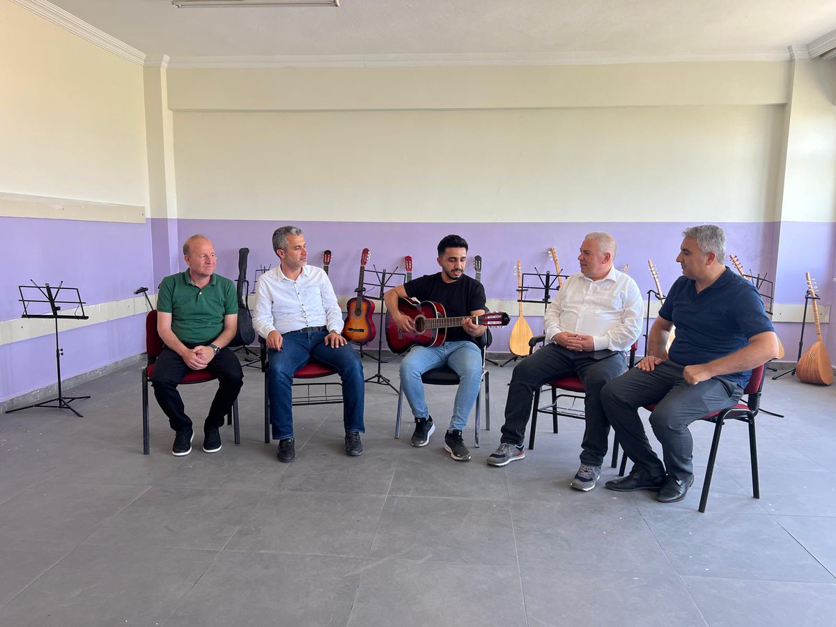 Halit__Ates's tweet photo. Araban Halk Eğitimi Merkezi Müdürlüğümüz tarafından “Hayatboyu Öğrenme Şenlikleri” kapsamında düzenlenen sergiyi ziyaret ettik. @Gaziantep_MEM @yasintepe @mebhbogm @cengizmete @HalkHem  @arabanmem https://t.co/qccQGRSMsS
