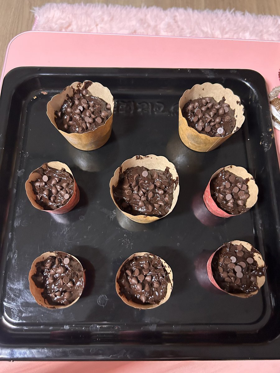 lingsrii's tweet photo. Muffin day https://t.co/rUscUN6xW7