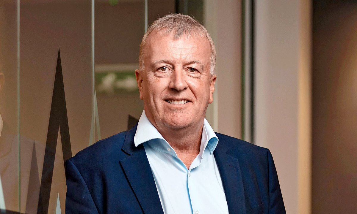 EFCdaily_'s tweet photo. 🚨Bell and Downing have funds in place to buy Everton. Ready to spend huge portion of their own fortunes on the deal. Plan is to restore Everton to former glories and put them on solid financial footing again. Bid also secures move to new stadium next summer. [@SkyNews] https://t.co/61eJG3fWR4