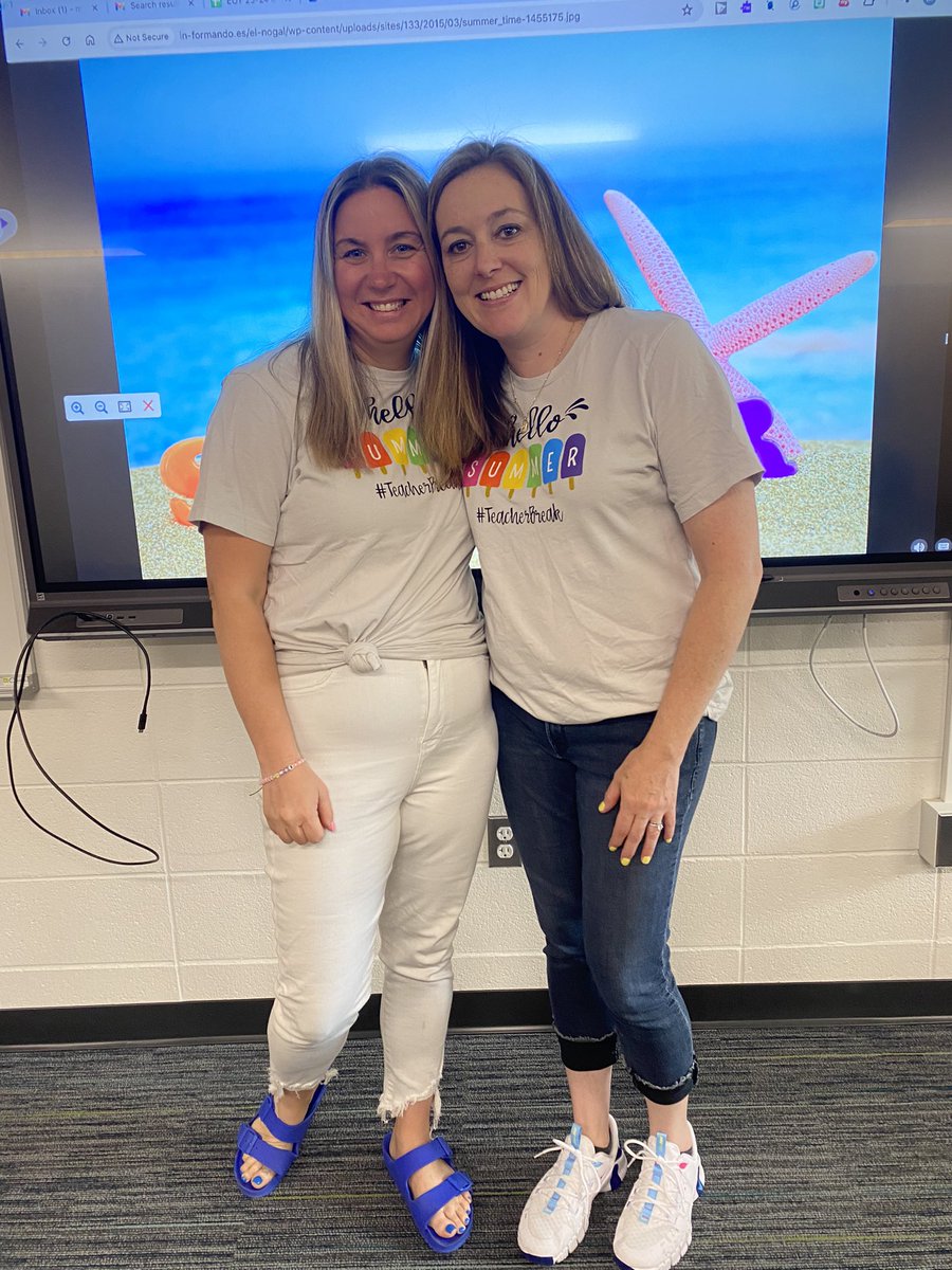 mpetersonD87's tweet photo. As I reflect I get emotional, I’m not sure how I did it but I did it! After a year leave I returned to the classroom at a new building and my students rocked it and made coming back that much easier!         I am so proud of myself and my students! 🍎💚🤍 @RileyD87  #empower87 https://t.co/sV7xBfKsG4